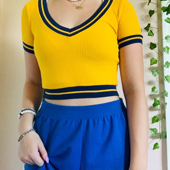 top - Picture 3 of 3